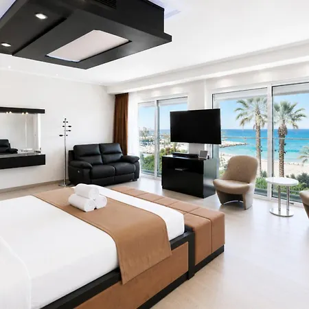Trident Luxury By Trulycyprus Apartament